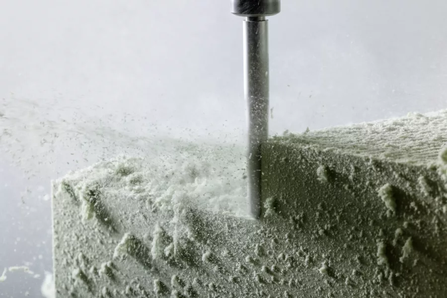 Visuel présentant un zoom sur une fraise dans le cadre d'un fraisage à commandes numériques réalisé par Creaform