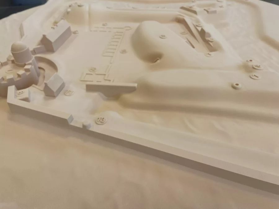 Visuel présentant une construction ne bas-relief réalisée par Creaform