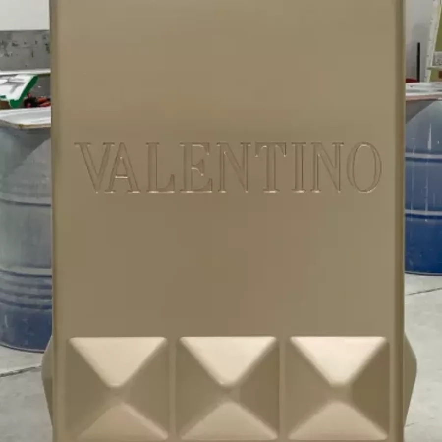 Visuel présentant une oeuvre pour Valentino réalisée par Creaform